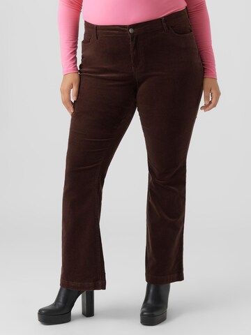 Vero Moda Curve Flared Trousers 'PEACHY' in Brown: front