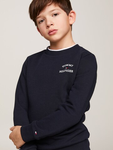 TOMMY HILFIGER Sweatshirt in Blau