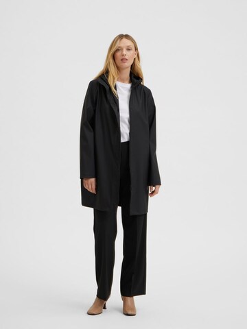 Veste mi-saison 'Maggy' Selected Femme Petite en noir : devant