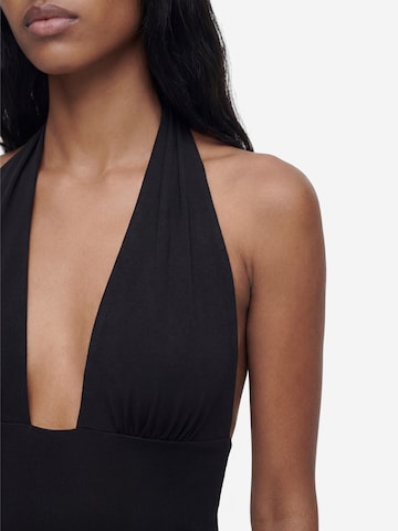 Top 'Fanny' de la studioselect pe negru