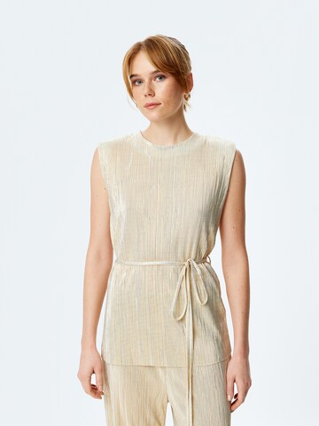 Koton Blouse in Goud: voorkant