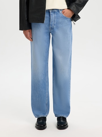 SELECTED Regular Jeans '220' in Blauw: voorkant
