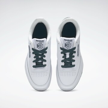 Sneaker 'Club C' di Reebok in bianco