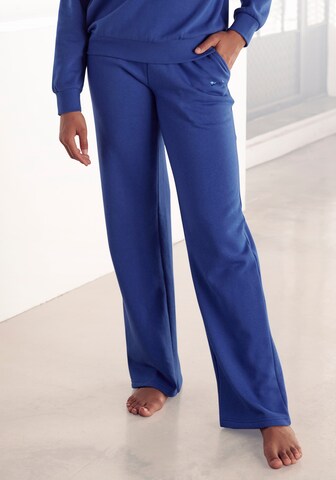 BENCH Wide leg Pants in Blue: front