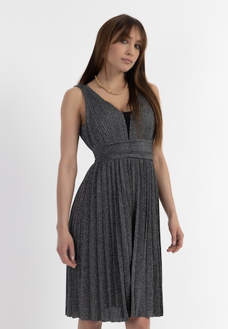 faina Cocktail Dress in Black: front