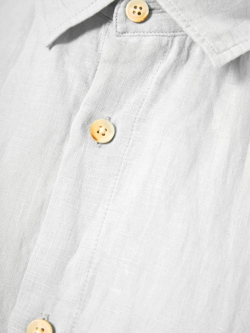 Coupe regular Chemise Funky Buddha en blanc