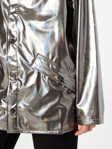 RAINS Jacke in Silber