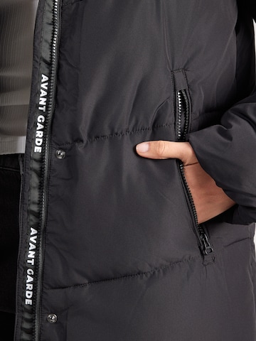 ONLY Between-seasons coat 'MAGGI' in Black