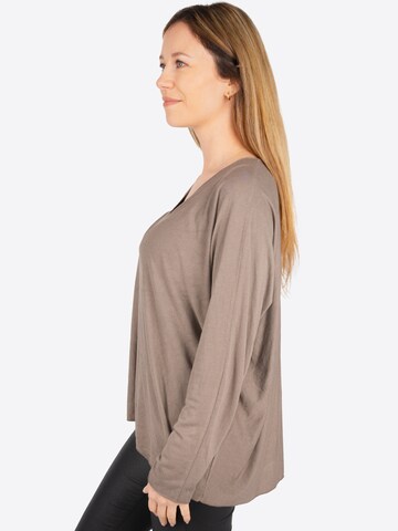 Seasons of April Shirt 'Maya' in Beige