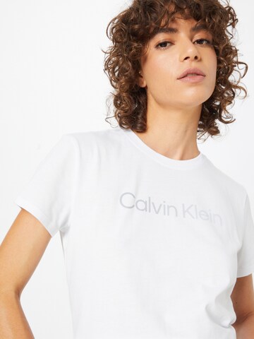 T-shirt fonctionnel Calvin Klein Sport en blanc