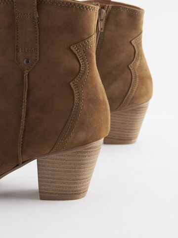 Next Stiefelette in Braun