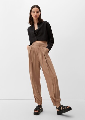 QS Tapered Broek in Bruin