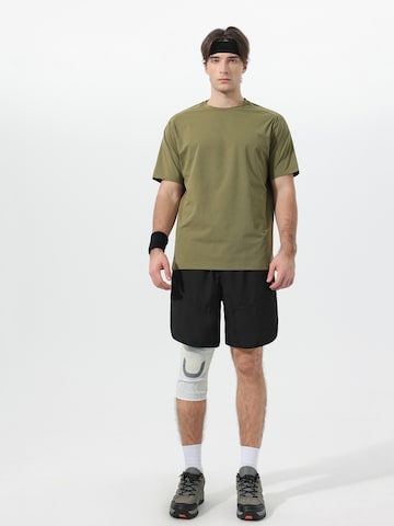 YOUTHUP Performance Shirt 'Trockenbahn' in Green