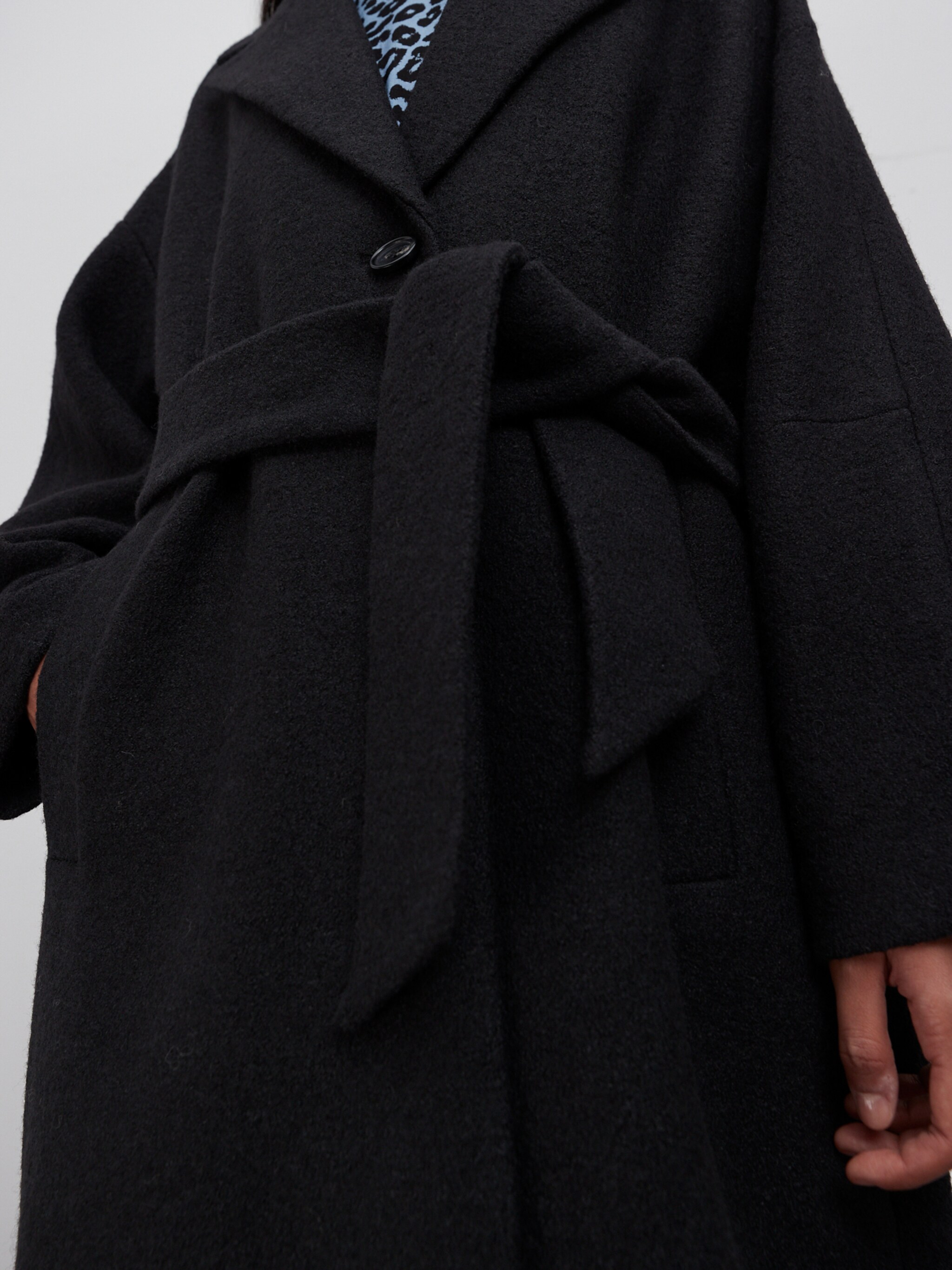 EDITED Produits Manteau mi-saison 'Juli' noir