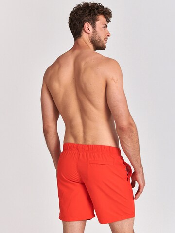 Shiwi Kratke kopalne hlače | rdeča barva