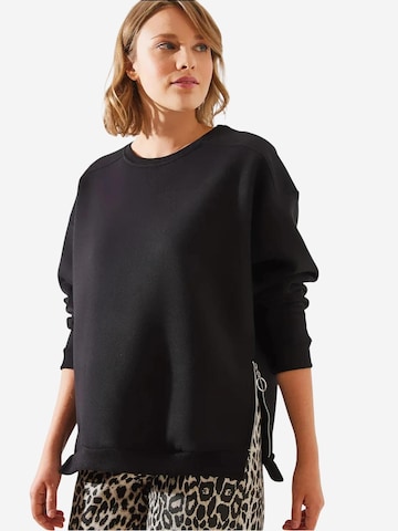 Felpa di Bianco Lucci in nero