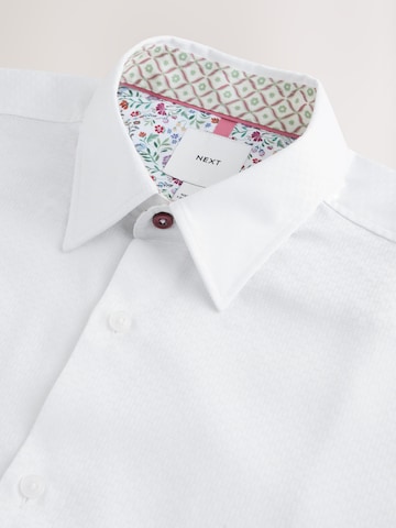 Next Средняя посадка Рубашка в Белый