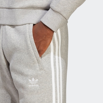 Coupe slim Pantalon 'Adicolor Classics' ADIDAS ORIGINALS en gris