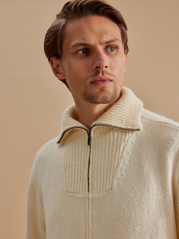 DAN FOX APPAREL - Cárdigan 'John' en beige