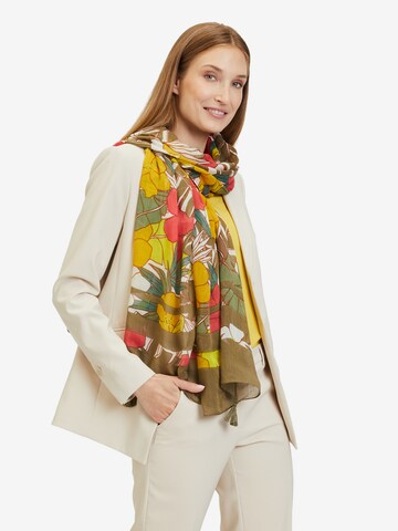 Betty Barclay Scarf in Green: front