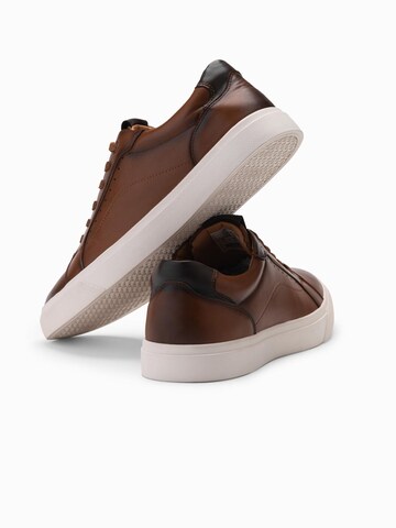 Ombre Sneaker in Braun