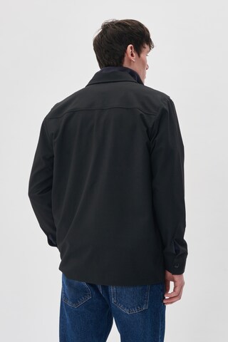 Fit confort Chemise 'Adamo' Matinique en noir