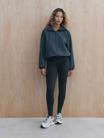self. Skinny Sportbroek in Zwart