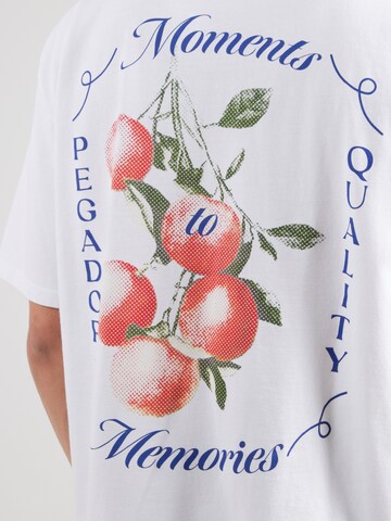 Pegador Tričko 'Frombork' – bílá