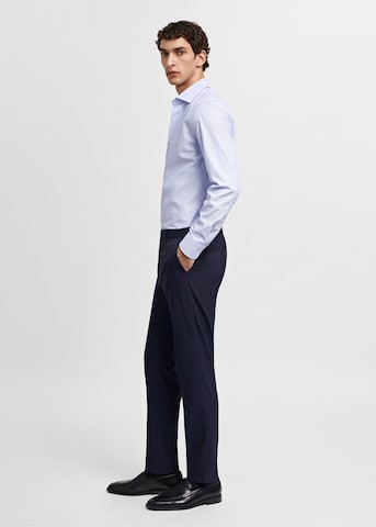 MANGO MAN Slim fit Overhemd 'Selva' in Blauw