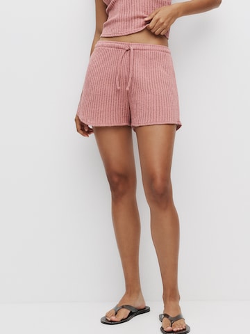 Pull&Bear Szabványos Nadrág - rózsaszín: elől