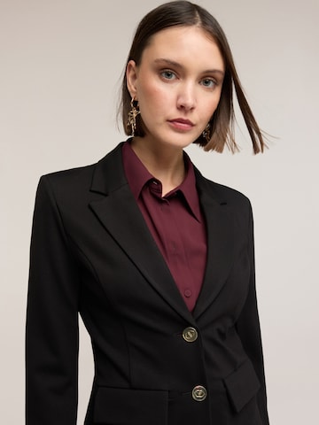 Blazer di MOTIVI in nero