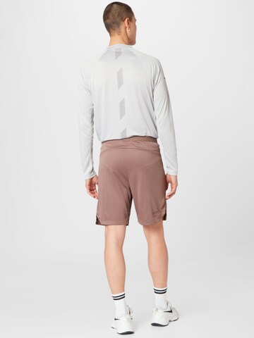 Superdry Regular Sportshorts in Beige