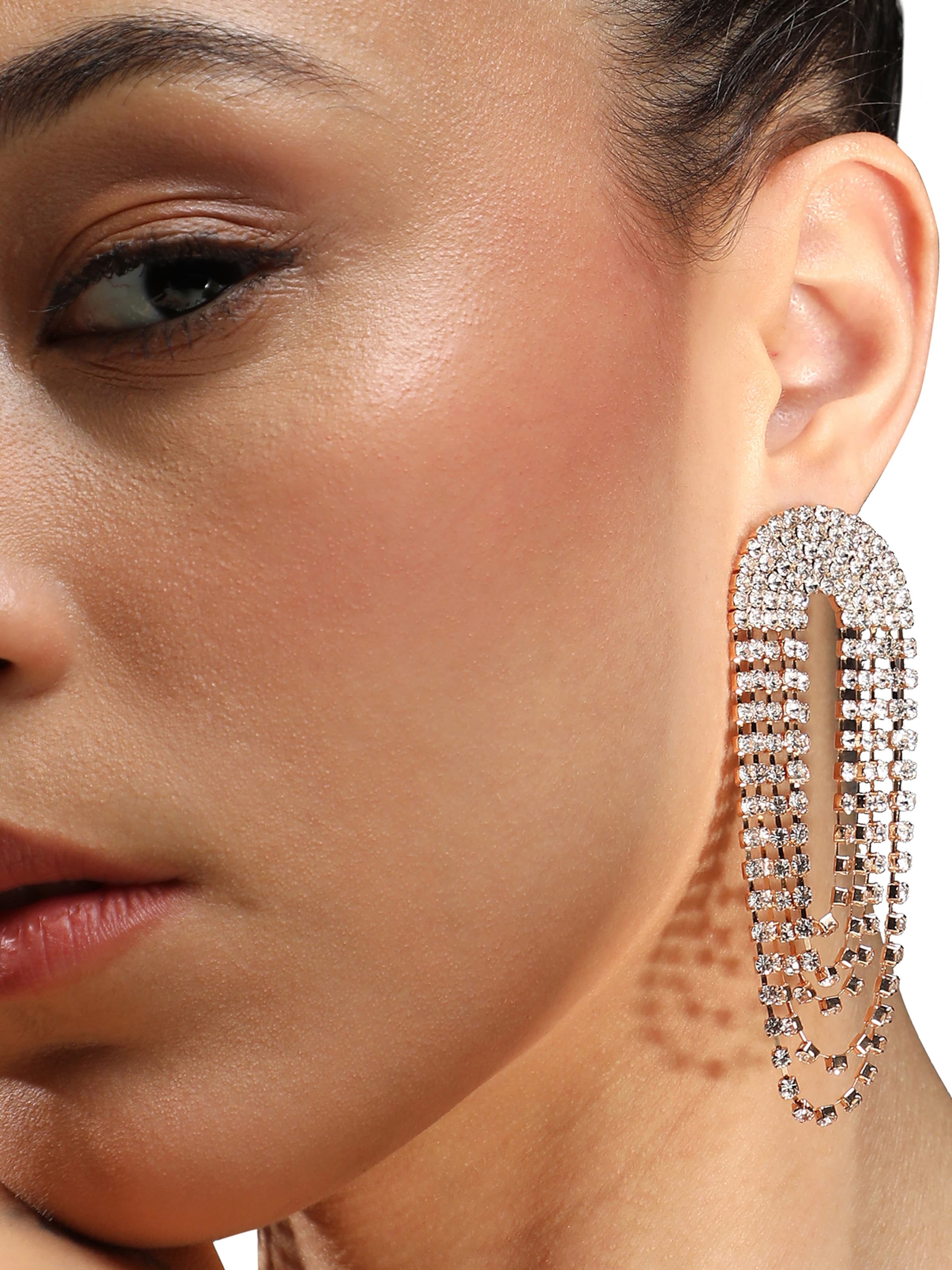 SOHI Σκουλαρίκια 'Mahak' σε ασημί: μπροστά