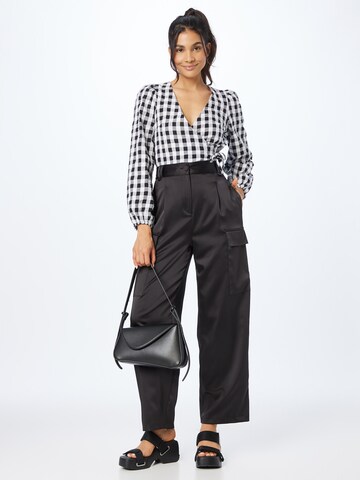 Monki Blouse in Zwart