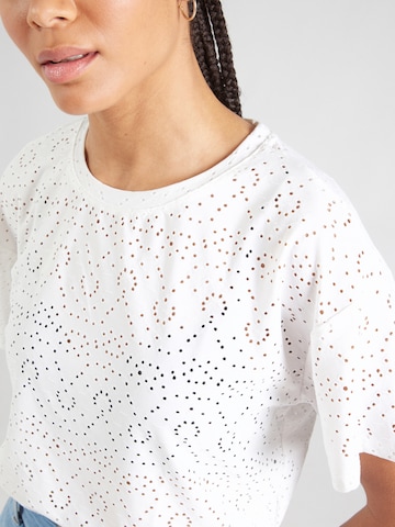 Maglietta 'PCAbby' di PIECES in bianco