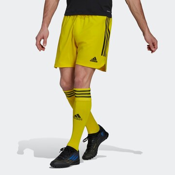 regular Pantaloni sportivi 'Condivo 22' di ADIDAS SPORTSWEAR in giallo: frontale