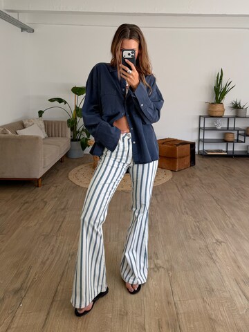 Kamila Šikl Flared Jeans 'Striped flared jeans' in Wit