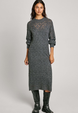 Pepe Jeans Strickkleid 'HAILEY' in Grau