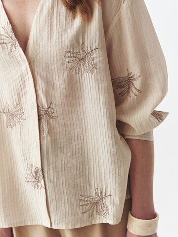 Maglietta di TATUUM in beige