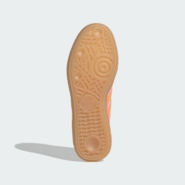ADIDAS ORIGINALS Низкие кроссовки 'Handball Spezial' в Ярко-розовый