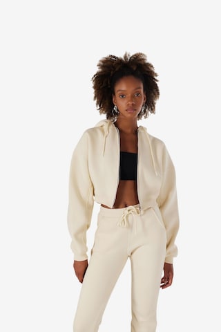 HOLLY LOLLY Sweatvest in Beige: voorkant