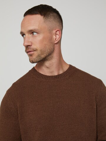 DAN FOX APPAREL Regular Fit Pullover 'Laurenz' in Braun