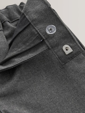 regular Pantaloni di Next in grigio