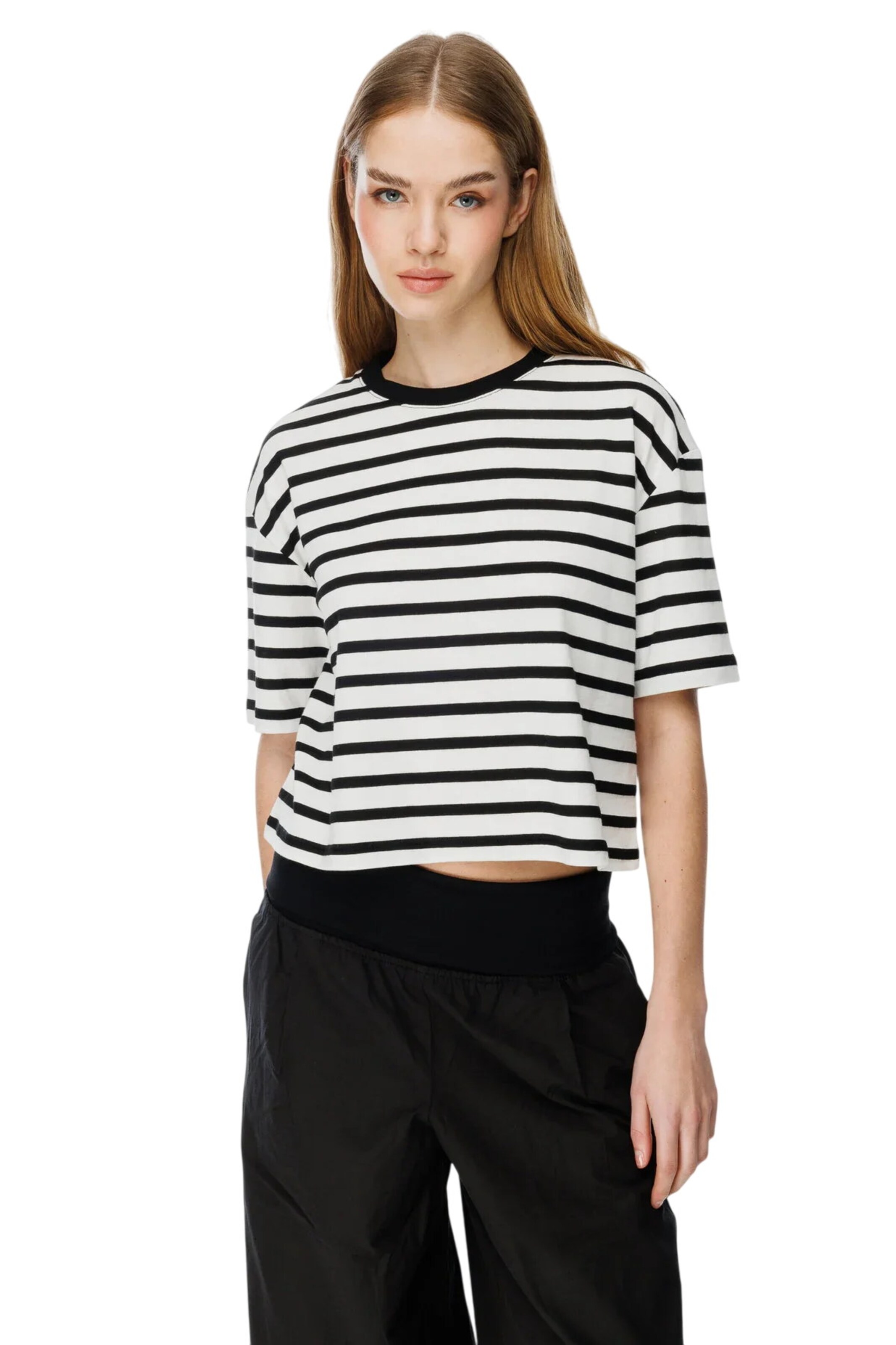 Alexa Dash Shirt in Black: front