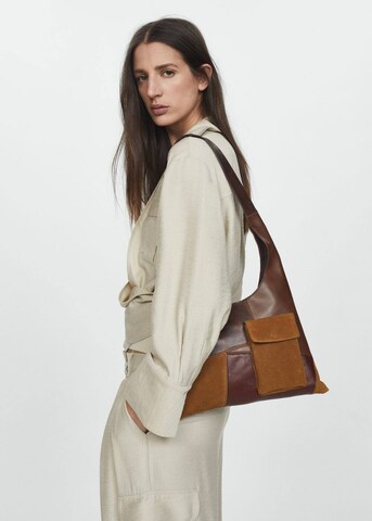 MANGO Shoulder Bag in Brown: front