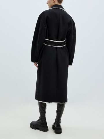 EDITED Between-Seasons Coat 'Sky' in Black