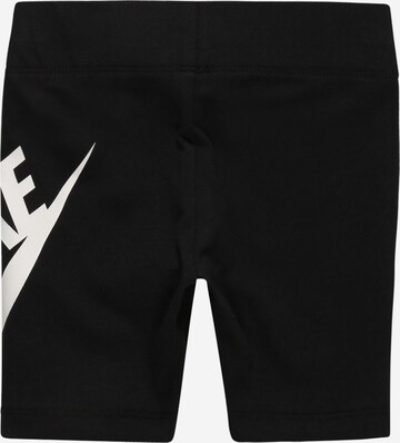 Nike Sportswear Štandardný strih Nohavice 'Futura' - Čierna