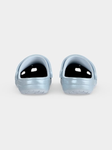 Clogs 'Classic' di Crocs in blu