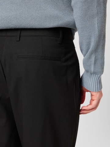 regular Pantaloni di BURTON MENSWEAR LONDON in nero