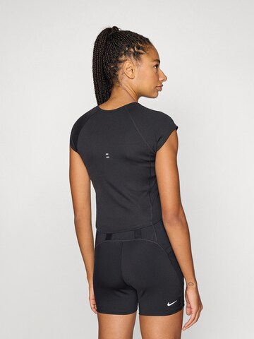 NIKE Koszulka funkcyjna 'TEMPO SWOOSH' w kolorze czarny